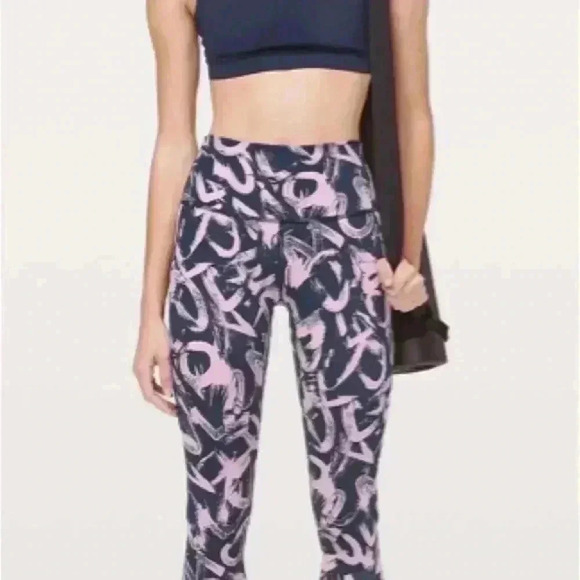 Lululemon Athletic Wunder Under HR Crop Yoga Pants Graffiti Women's Size 6 - Picture 1 of 8
